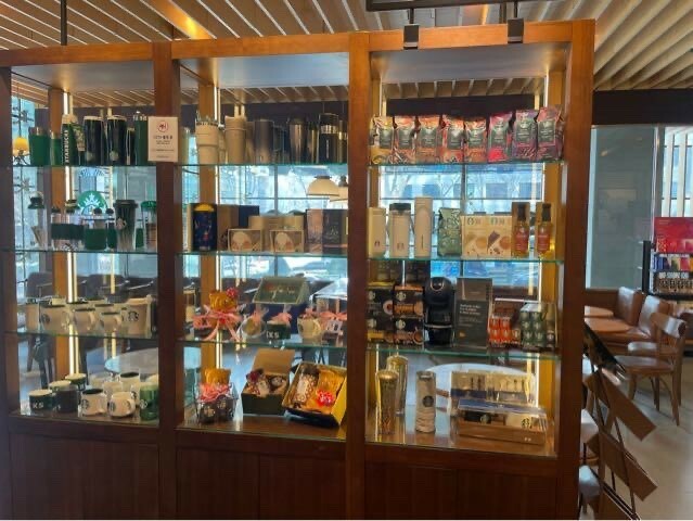 Starbucks Yeoksam Boulevard — photo 2
