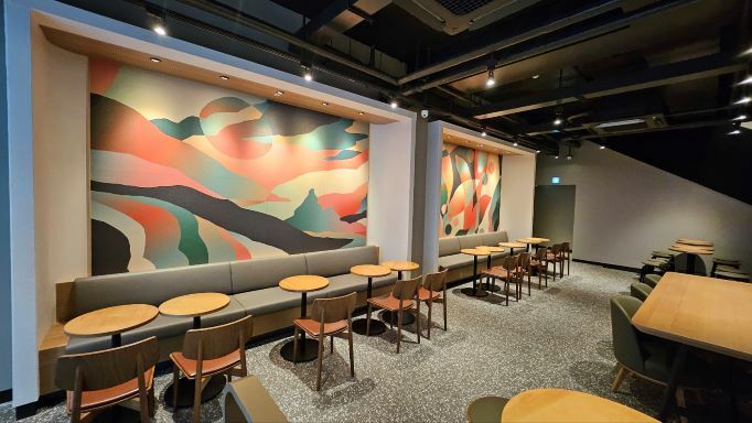 Starbucks Busan Bipeu Plaza — photo 4