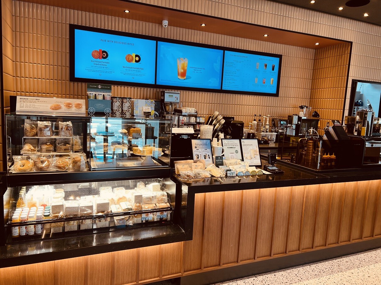 Starbucks Yeomchang Boulevard — photo 3