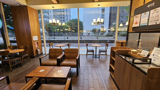 Starbucks Baekseok — photo 5