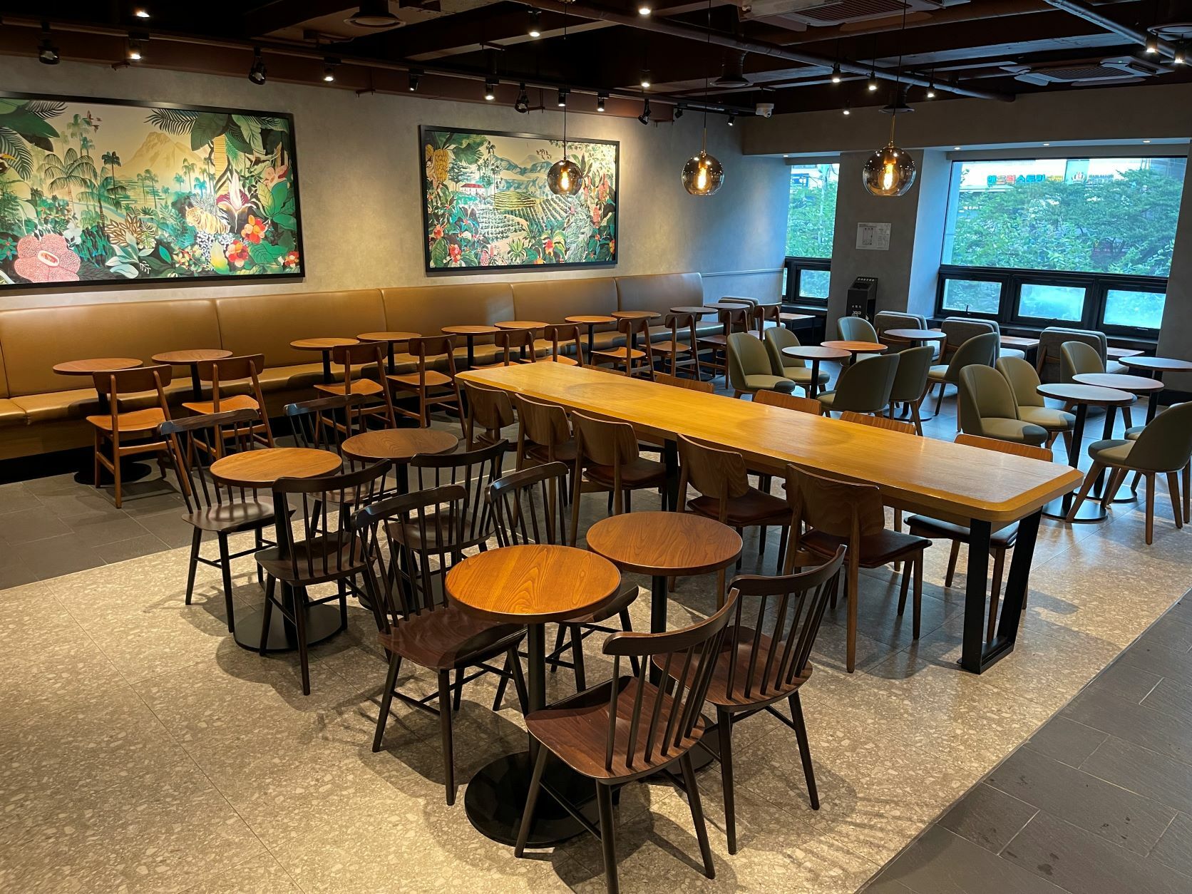 Starbucks Madu Station — photo 5