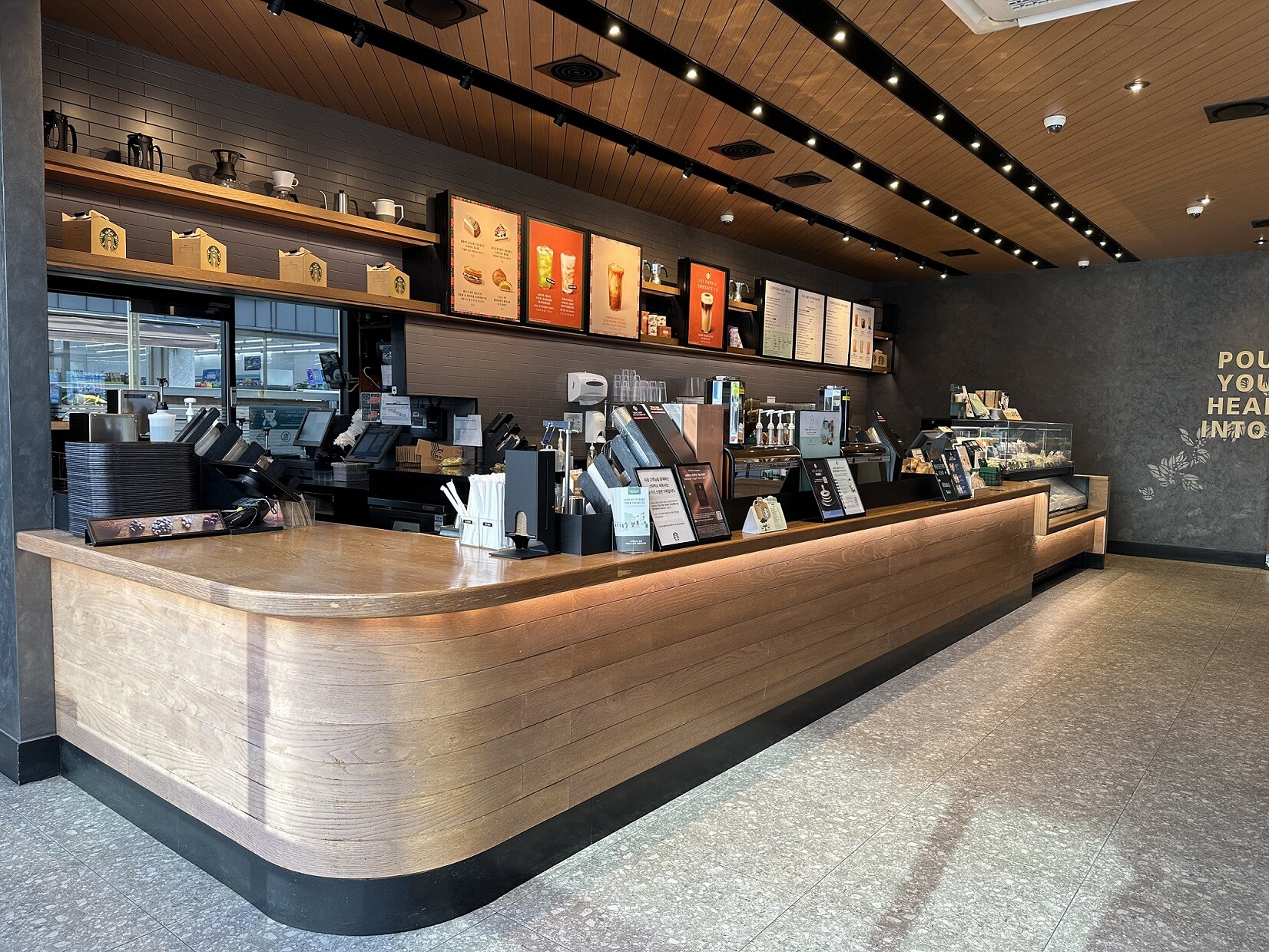 Starbucks Gwangju Hwajeong — photo 4