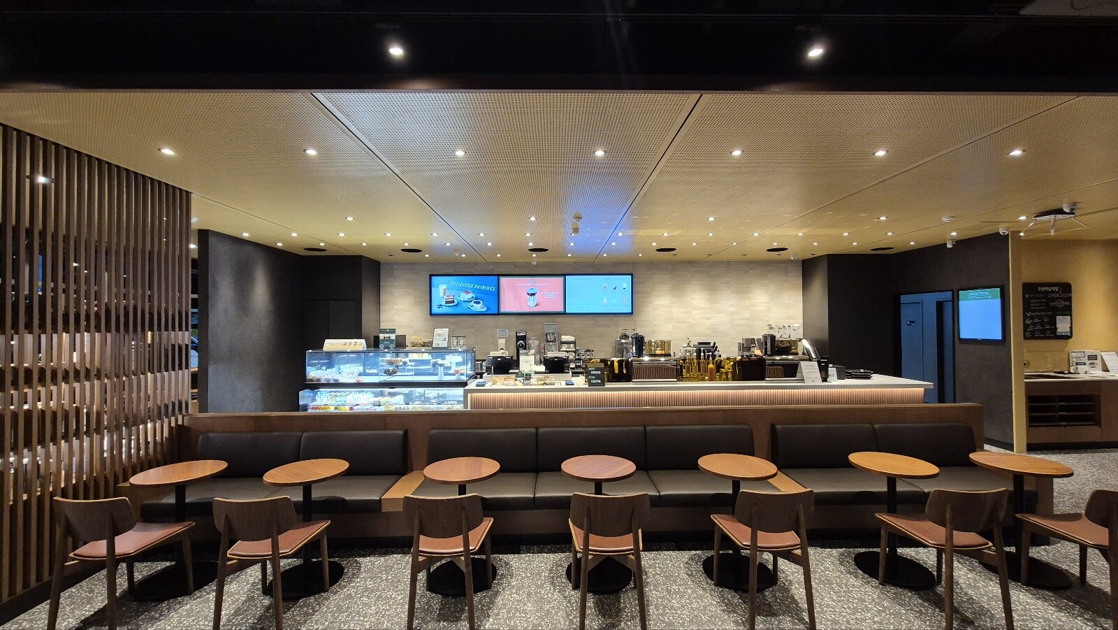 Starbucks Busan Minam Station — photo 3