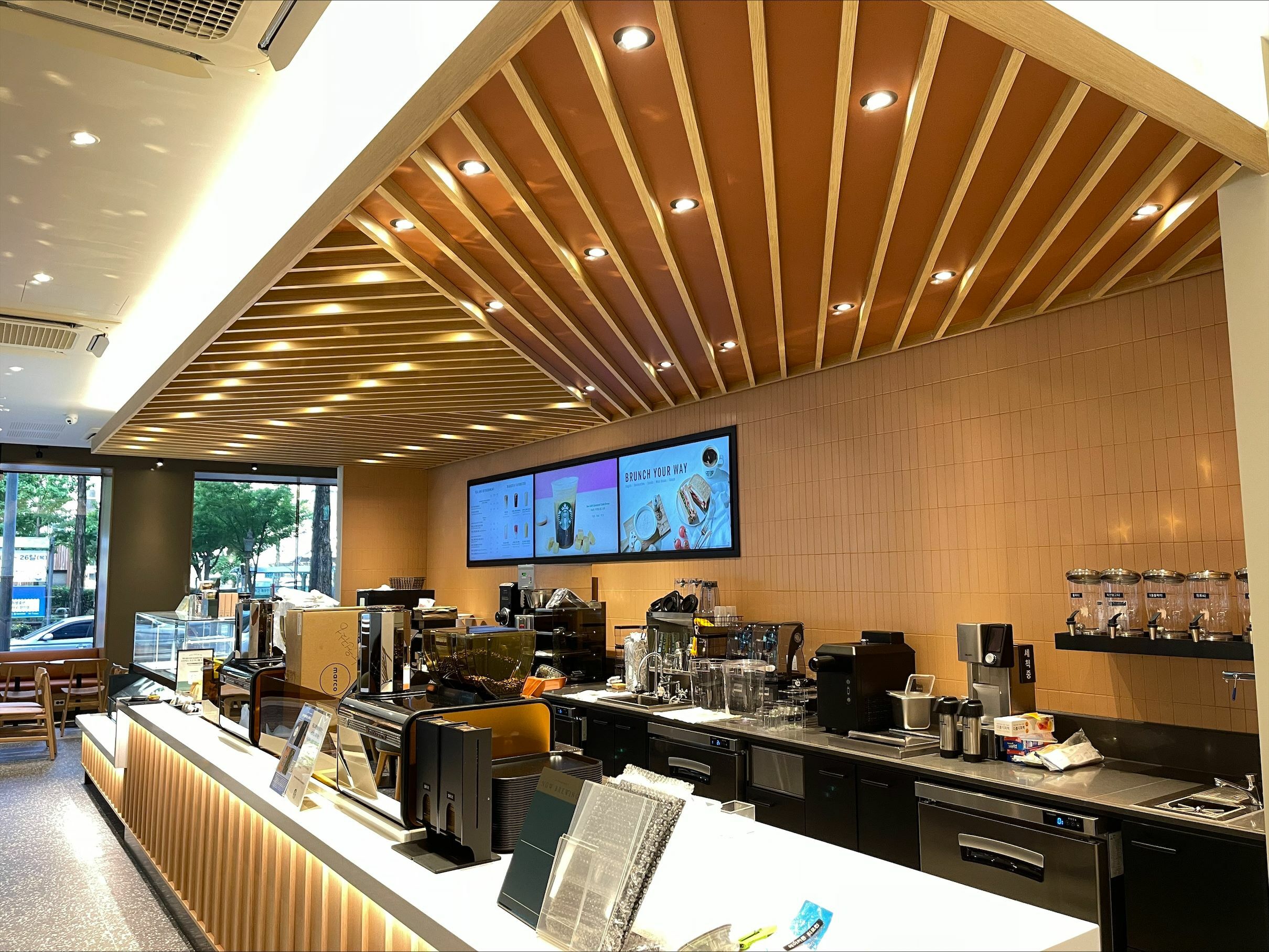 Starbucks Nowon District Office — photo 2