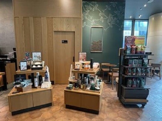 Starbucks Yeouido — photo 4