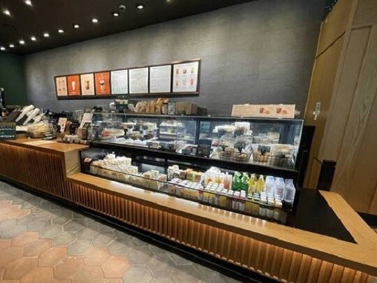 Starbucks Yeouido — photo 3