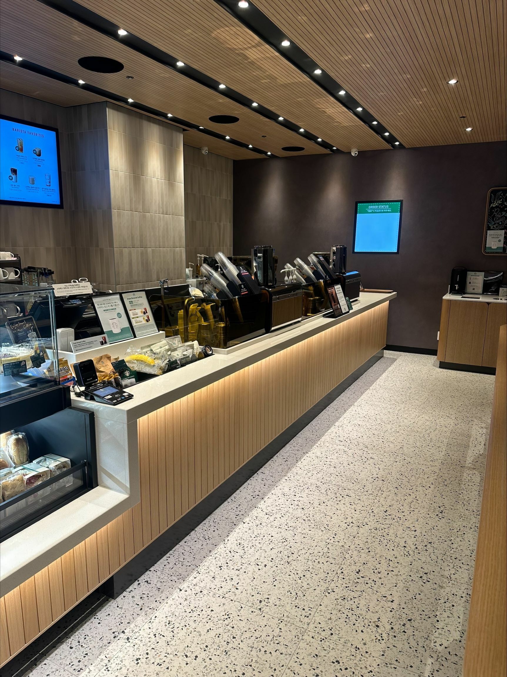 Starbucks Jeongja Sangttebyu — photo 2