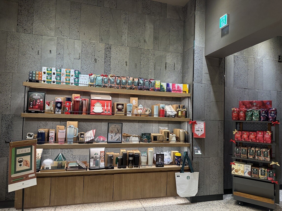 Starbucks Incheon Gyesan Station — photo 4