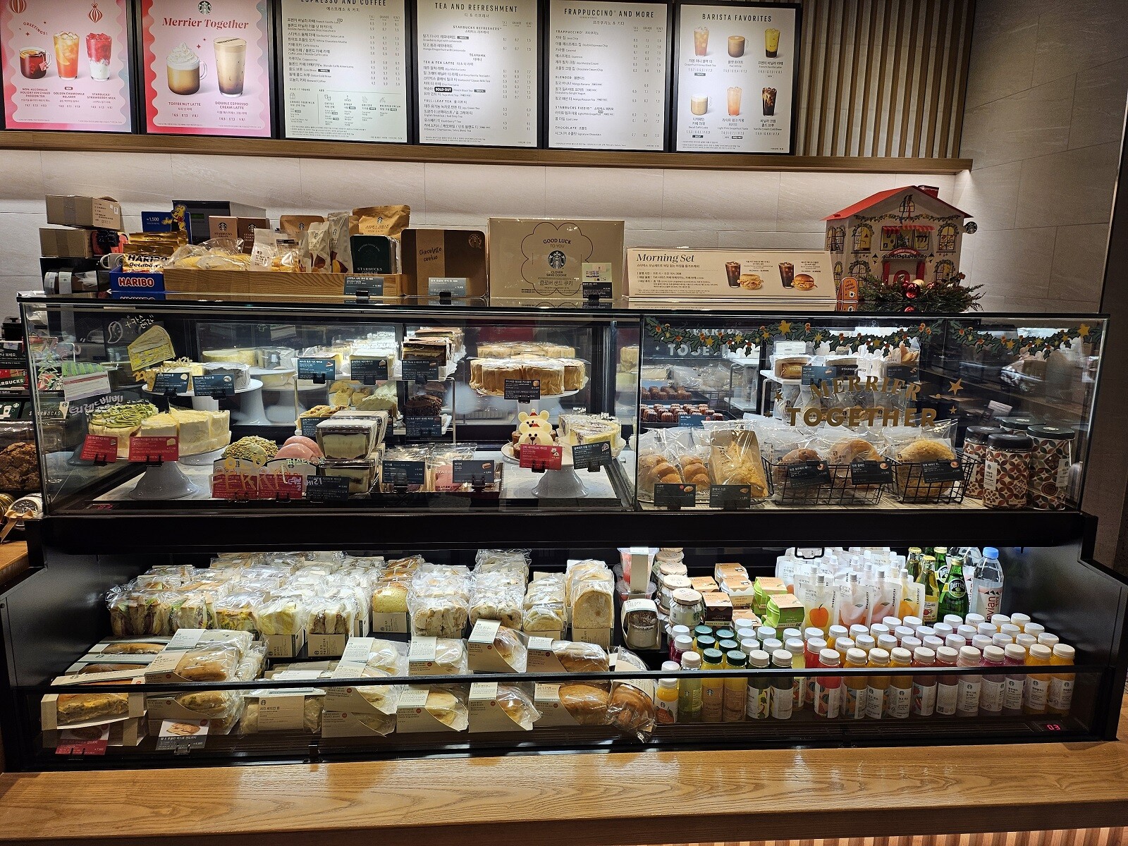 Starbucks Incheon Gyesan Station — photo 3