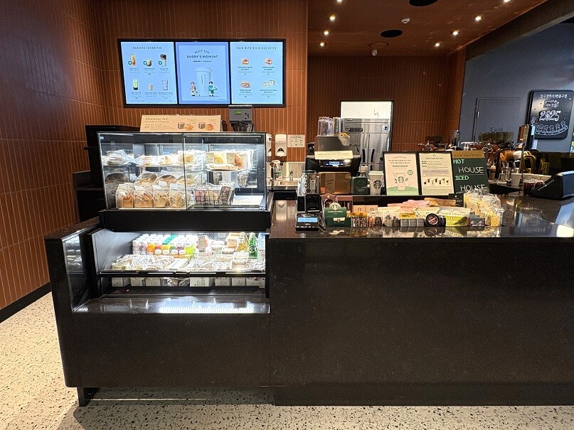 Starbucks Apgujeong Station Building Exit 3 — photo 4