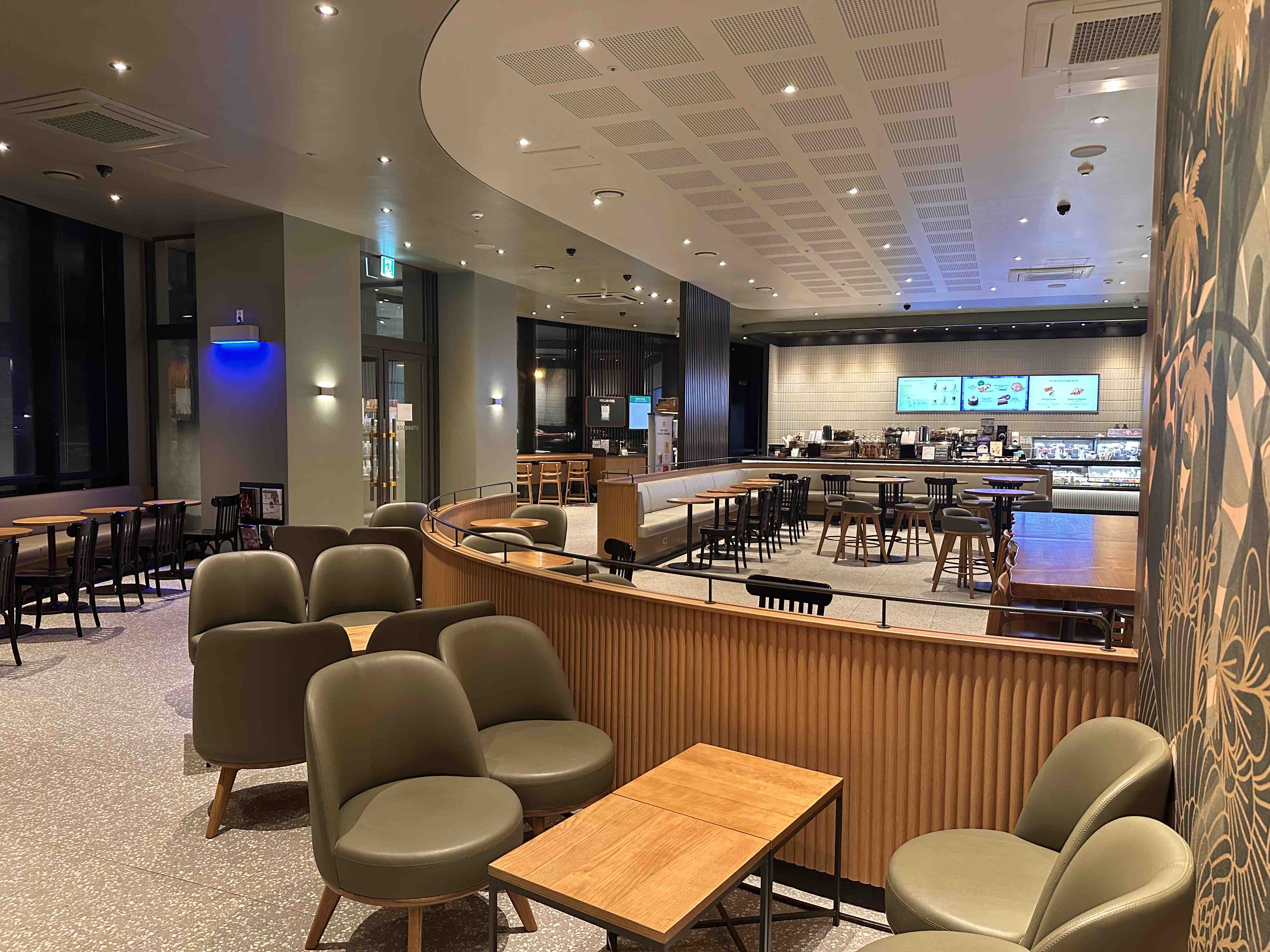 Starbucks Yeouido ABL Tower — photo 2