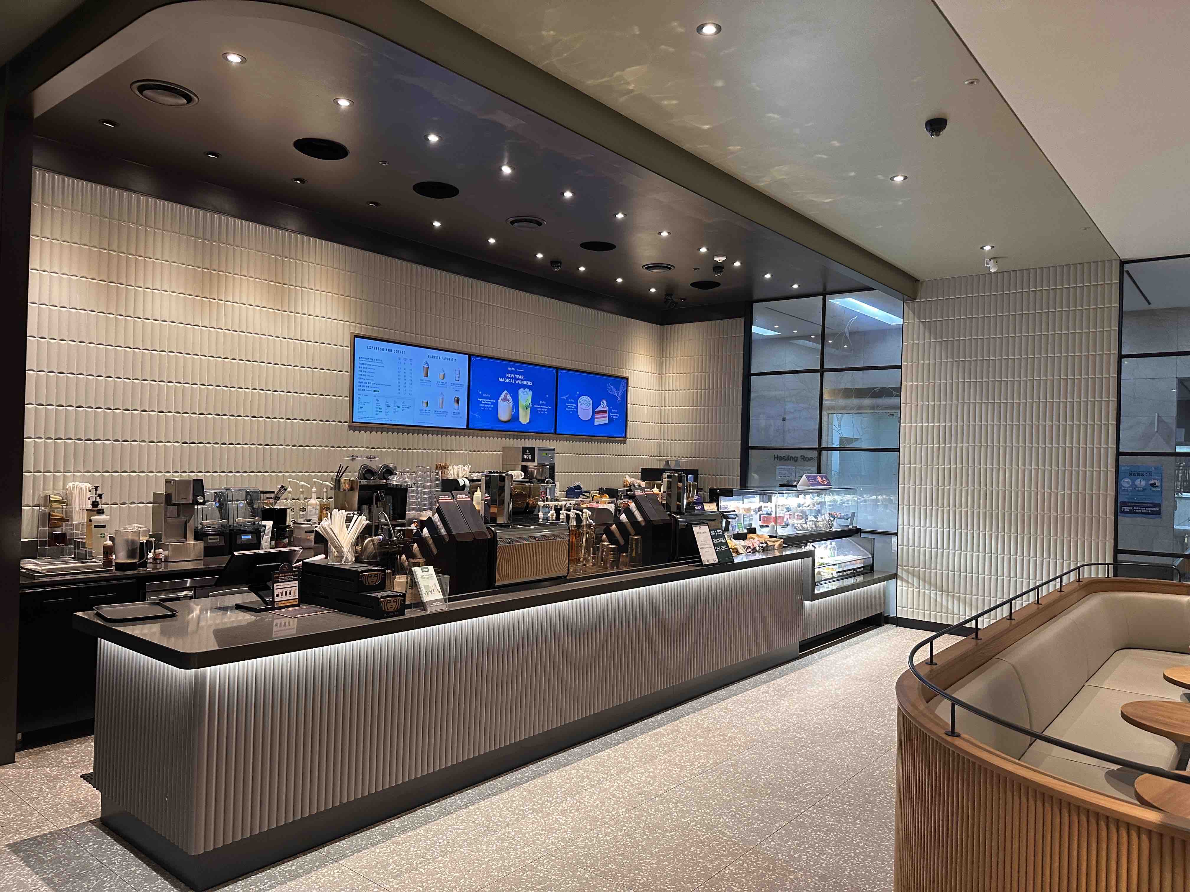 Starbucks Yeouido ABL Tower — photo 4