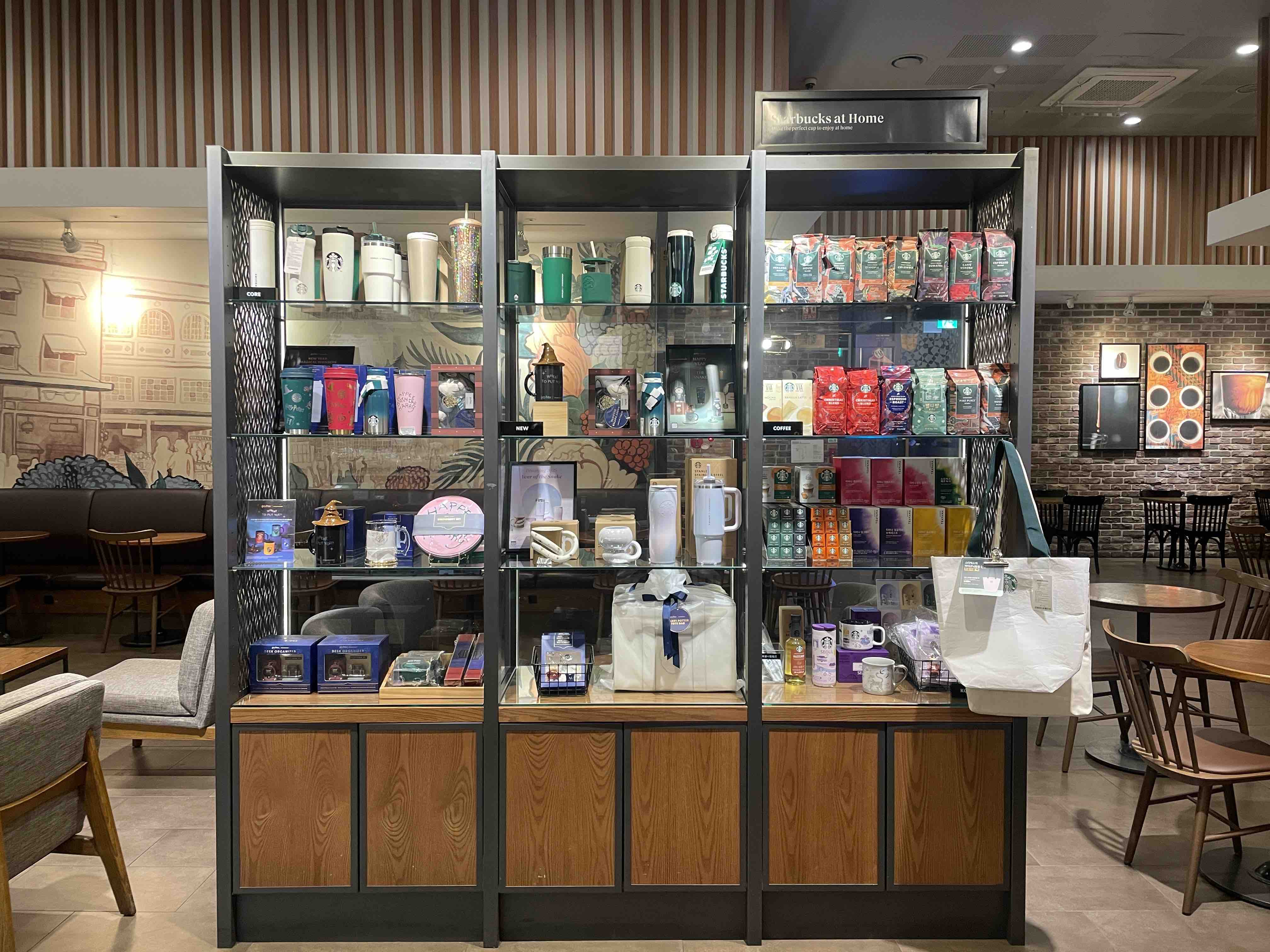 Starbucks Omok Gyo Station — photo 4