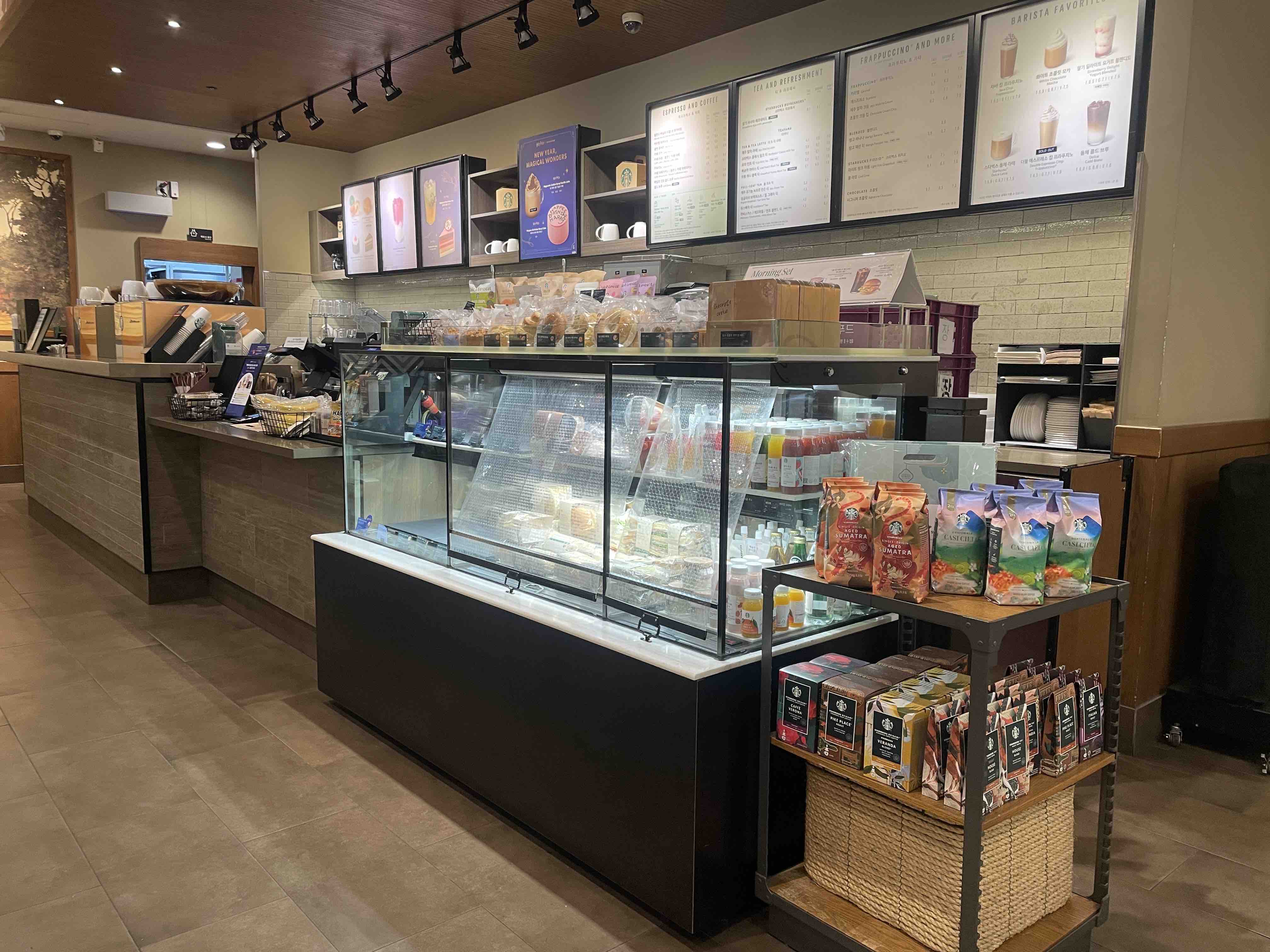 Starbucks Omok Gyo Station — photo 2