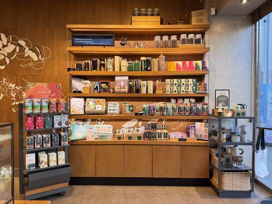 Starbucks Seogang Gwangheungchang Station — photo 4
