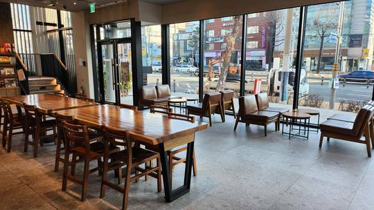 Starbucks Gyeongin Univ. of Education Entrance Station — photo 5