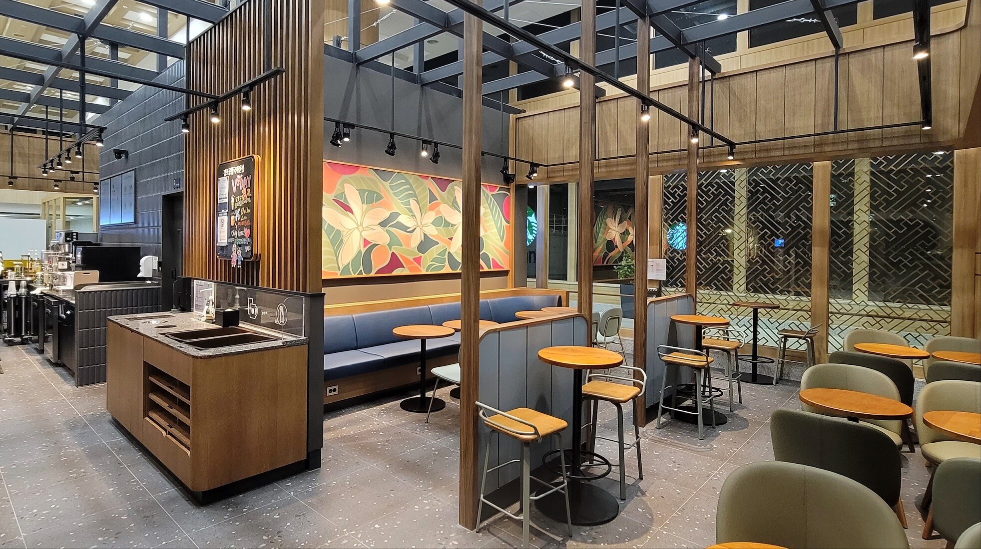 Starbucks Gimpo Airport International Seon — photo 3