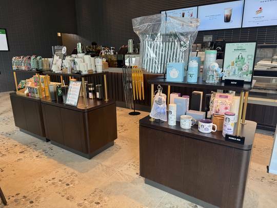 Starbucks Yeouido Wonsentineol — photo 2