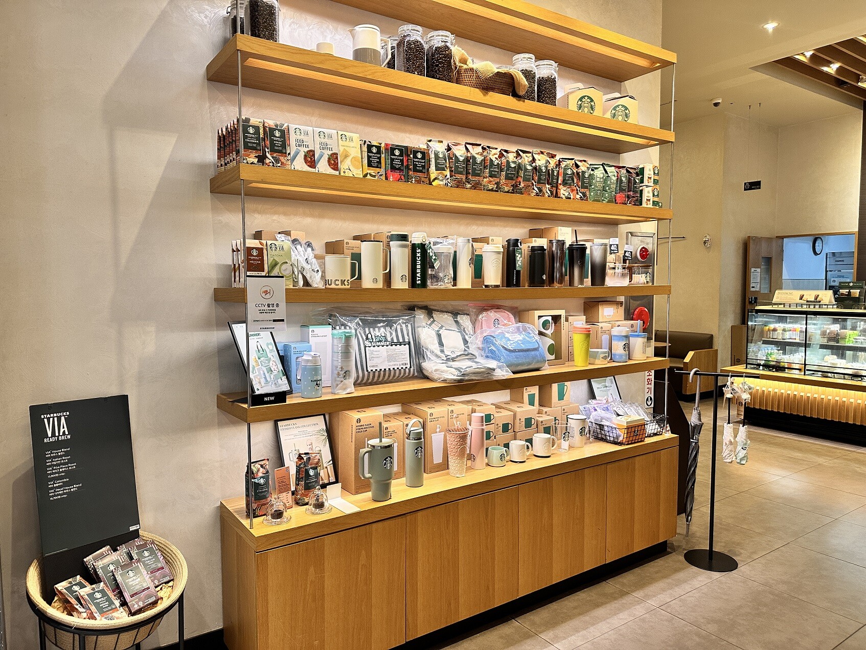 Starbucks Shinsegae Daegu 3F( Teavana ) — photo 3
