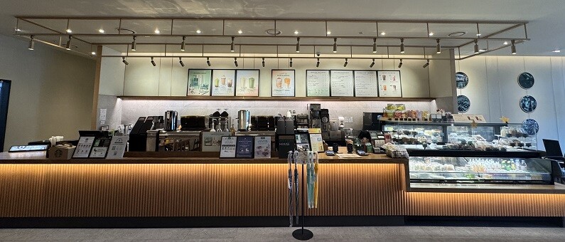 Starbucks Yatap Station Intersection — photo 2