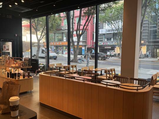 Starbucks Sunae Station Exit 1 — photo 5