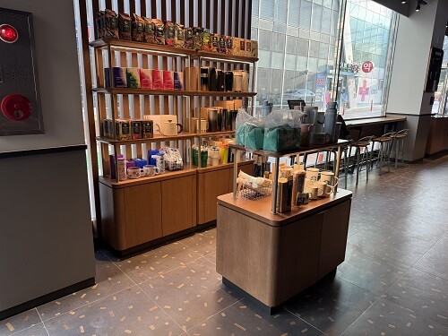 Starbucks Busan Goejeong Station — photo 2
