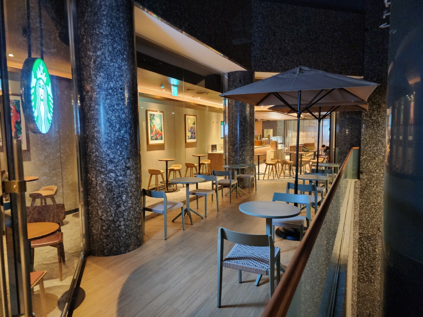 Starbucks Gangnam Finance Center — photo 4