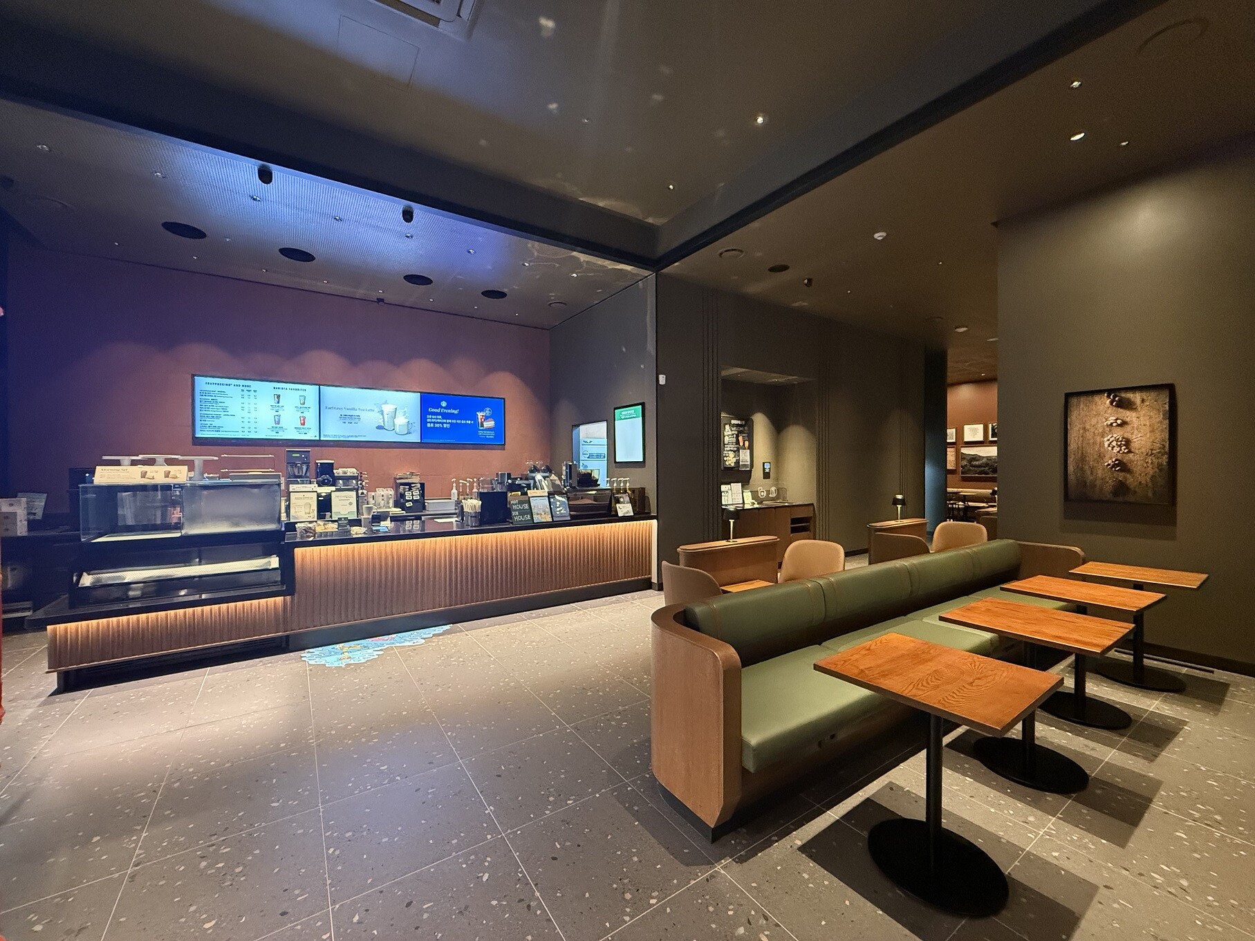 Starbucks Konkuk Univ. Rodeo — photo 2
