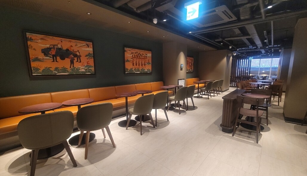 Starbucks Myeongdongjungang-ro — photo 5