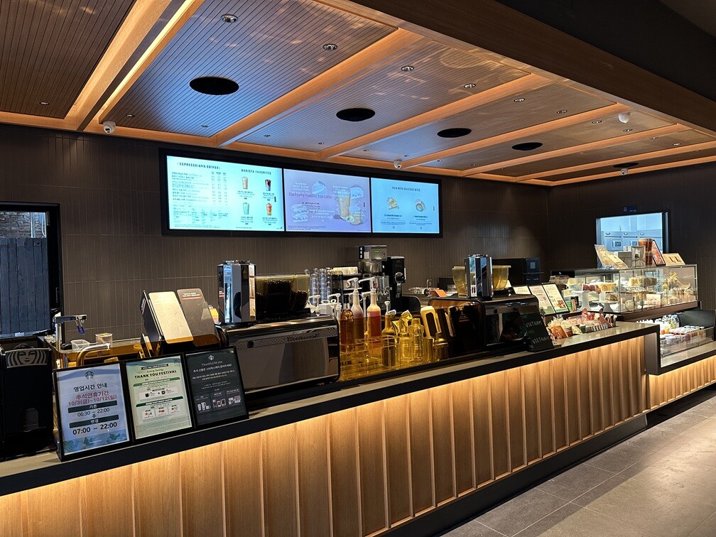 Starbucks Daegu Seongseo IC — photo 2