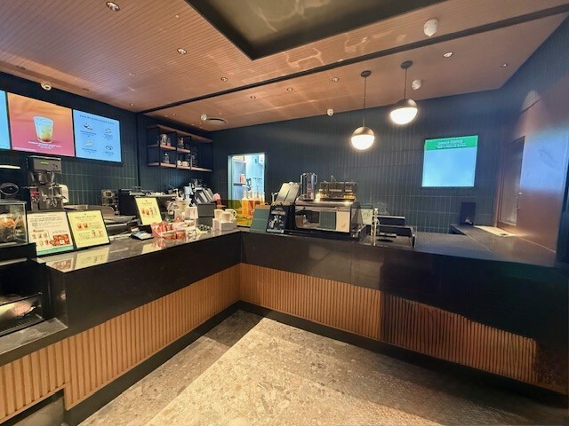 Starbucks Yeouido IFCmol(L2)STREET — photo 3