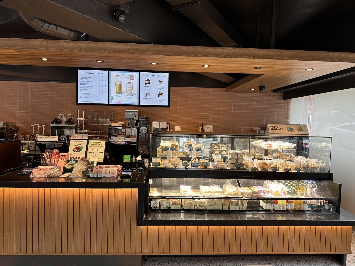 Starbucks Suwon Sungkyunkwan Univ. — photo 3