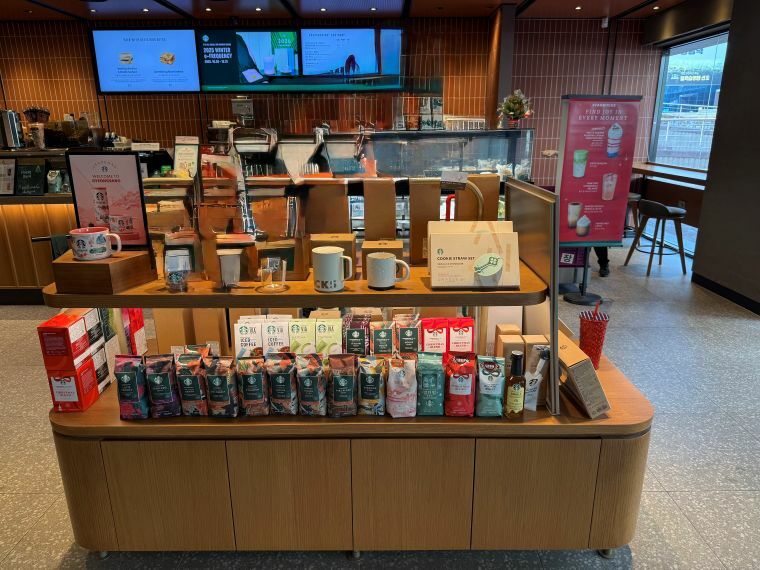 Starbucks Yeongnam University Medical Center Yeonguigwan — photo 4
