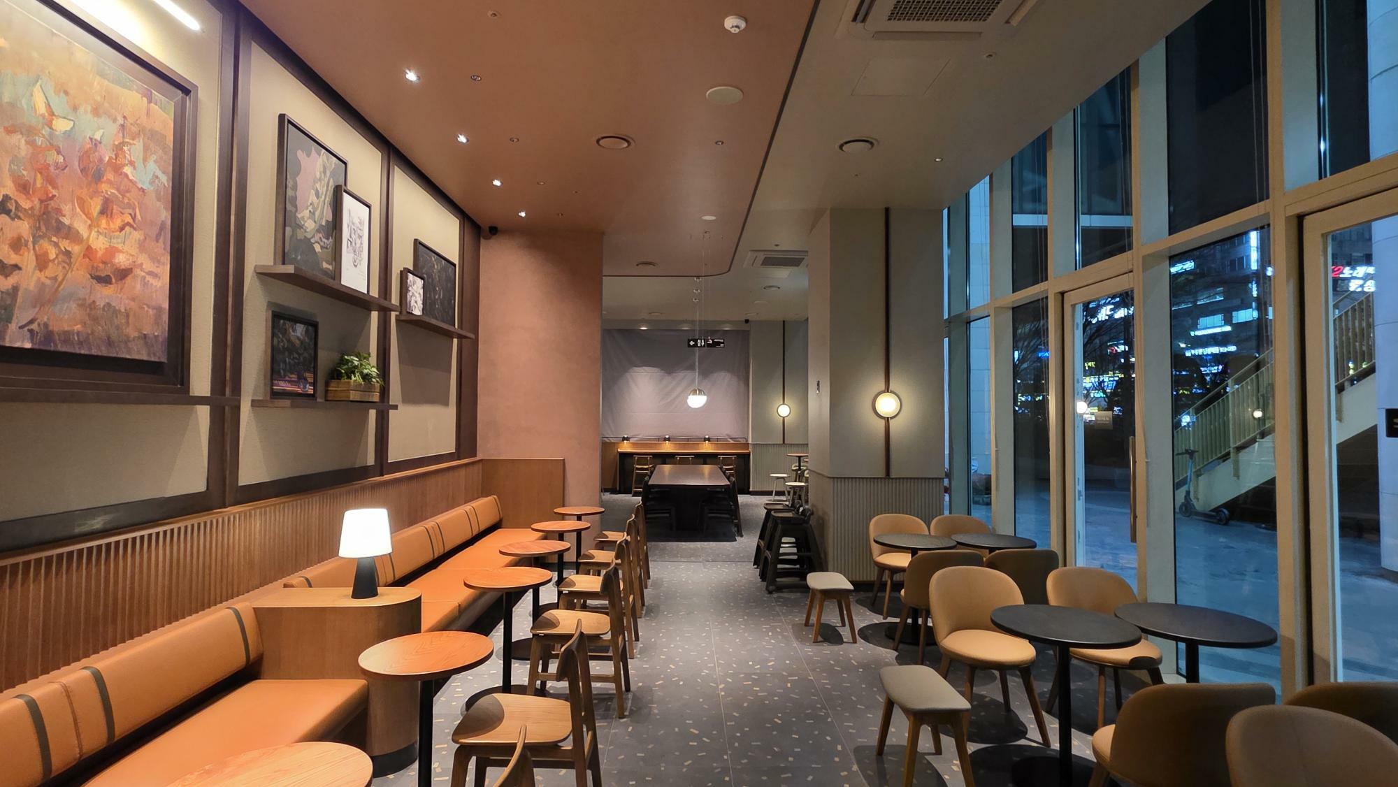 Starbucks NewCore Bucheon — photo 2