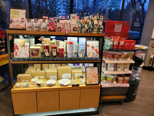 Starbucks Yatap Terminal — photo 4
