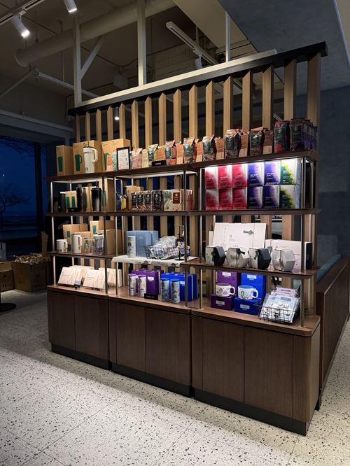 Starbucks Dadaepo Beach — photo 3