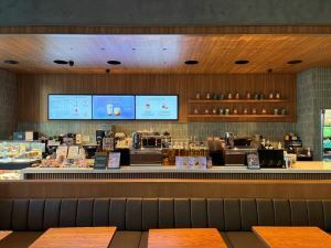 Starbucks Hanti Station Exit 8 — photo 4