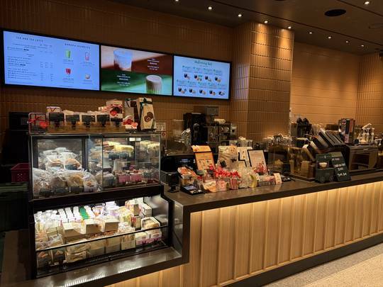 Starbucks Hoehyeon Station — photo 3