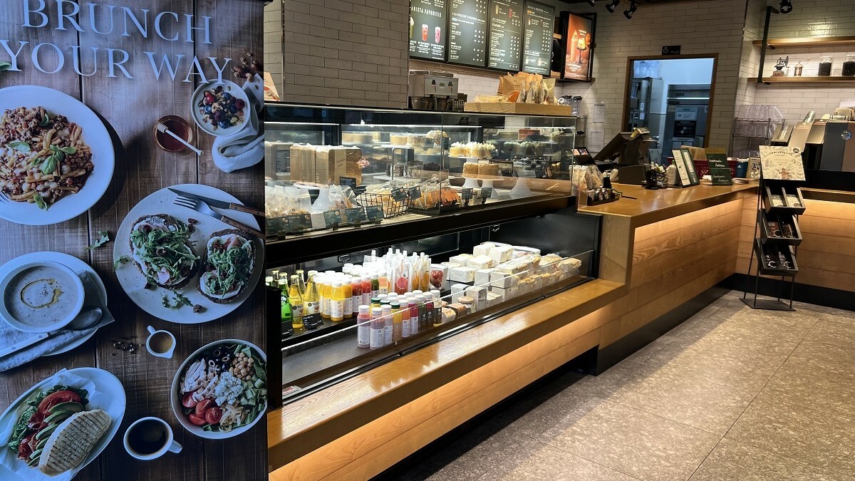 Starbucks Incheon Terminal Intersection — photo 3