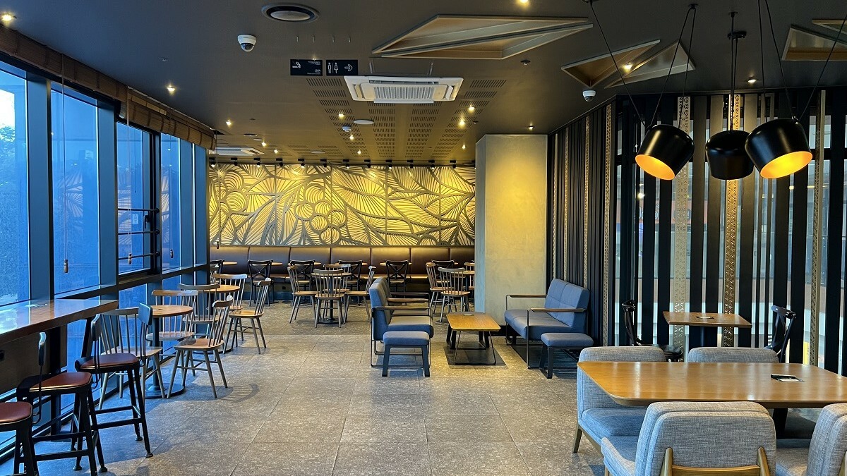 Starbucks Incheon Terminal Intersection — photo 5
