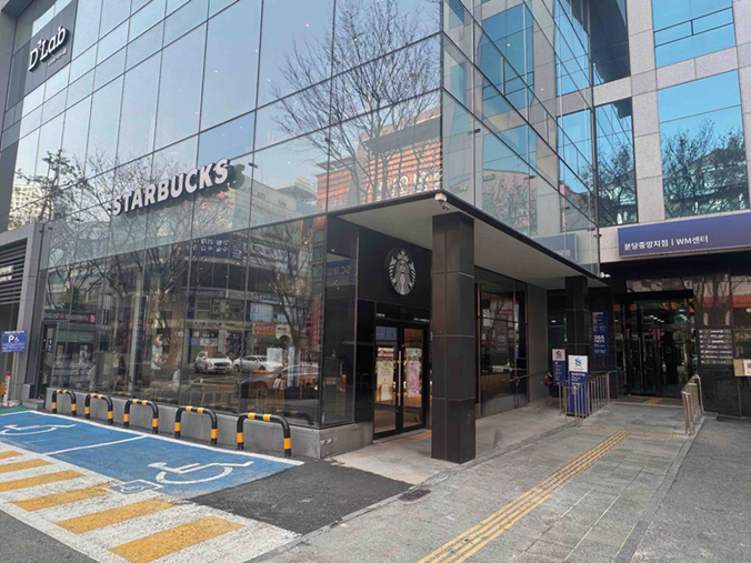 Starbucks Sunae Station Exit 1 — photo 1