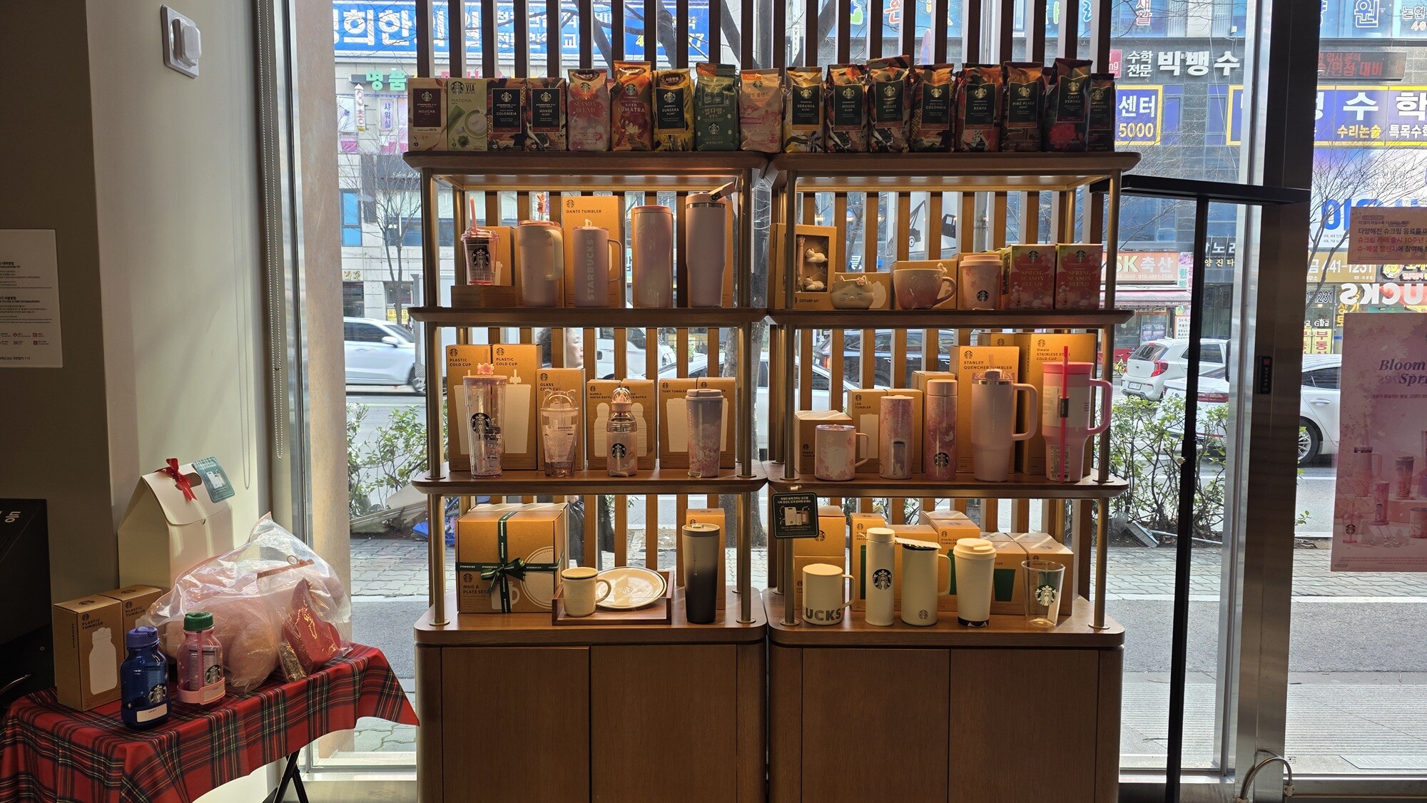 Starbucks Incheon Nonhyeon Station Exit 4 — photo 4