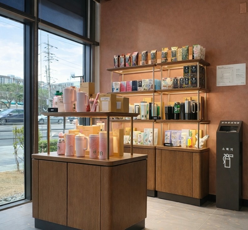 Starbucks Suji Lotte Castle Hai Beuel — photo 4