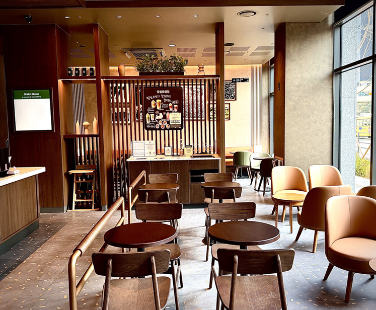 Starbucks Jamsil Reuel — photo 4