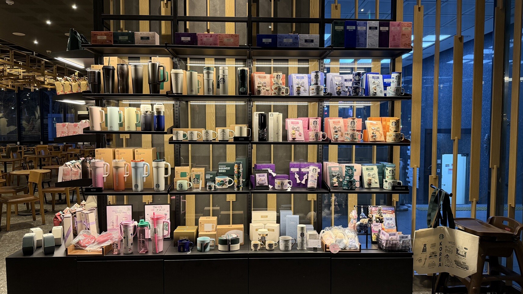 Starbucks Gangnam — photo 4