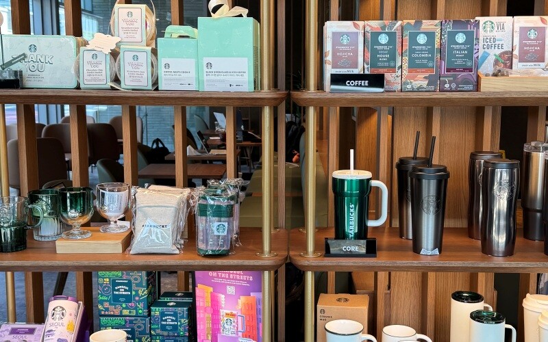 Starbucks Yeongdeungpo-gu Cheongyeok5hoseon — photo 5