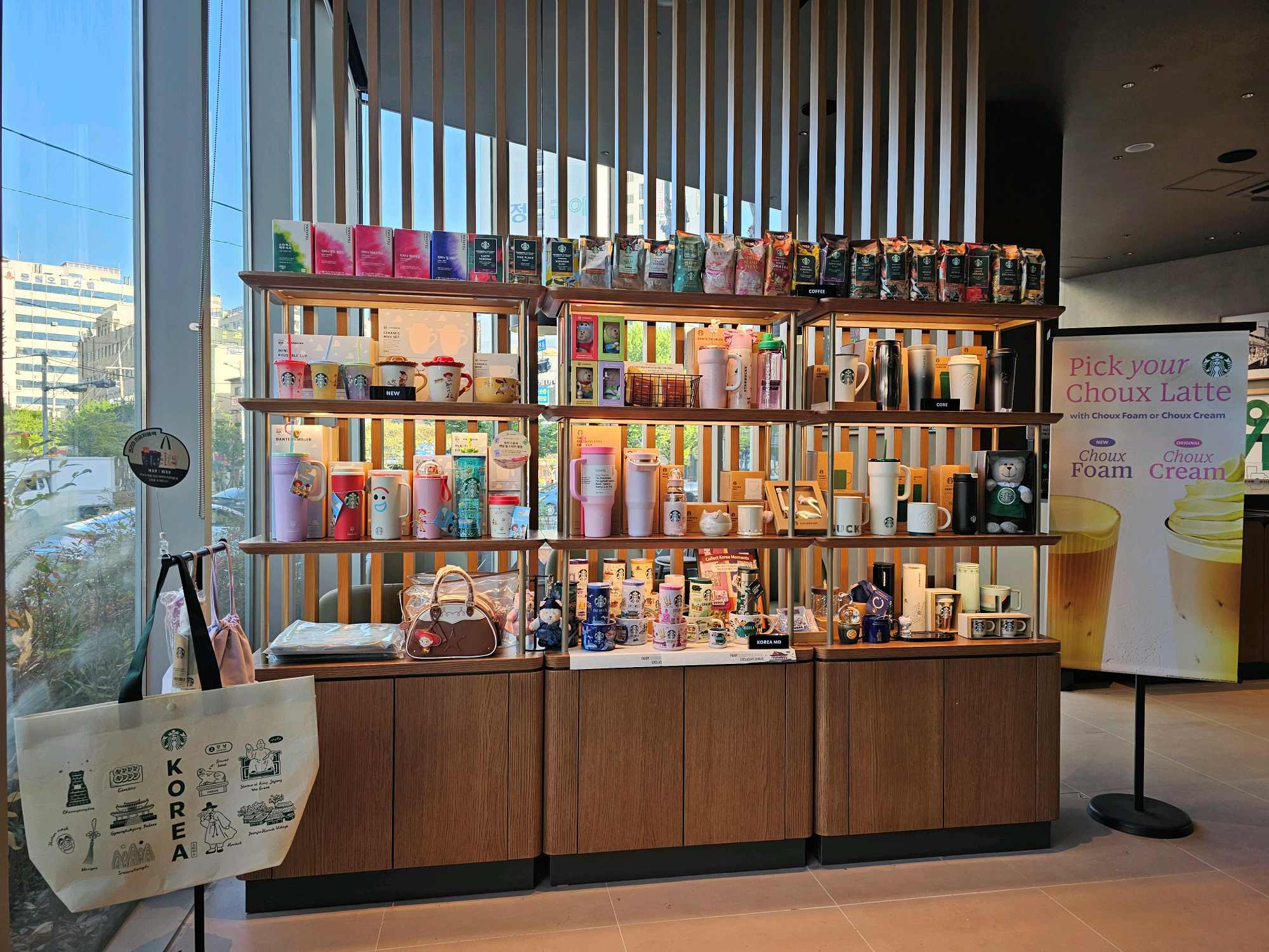 Starbucks Bujeon Station — photo 2