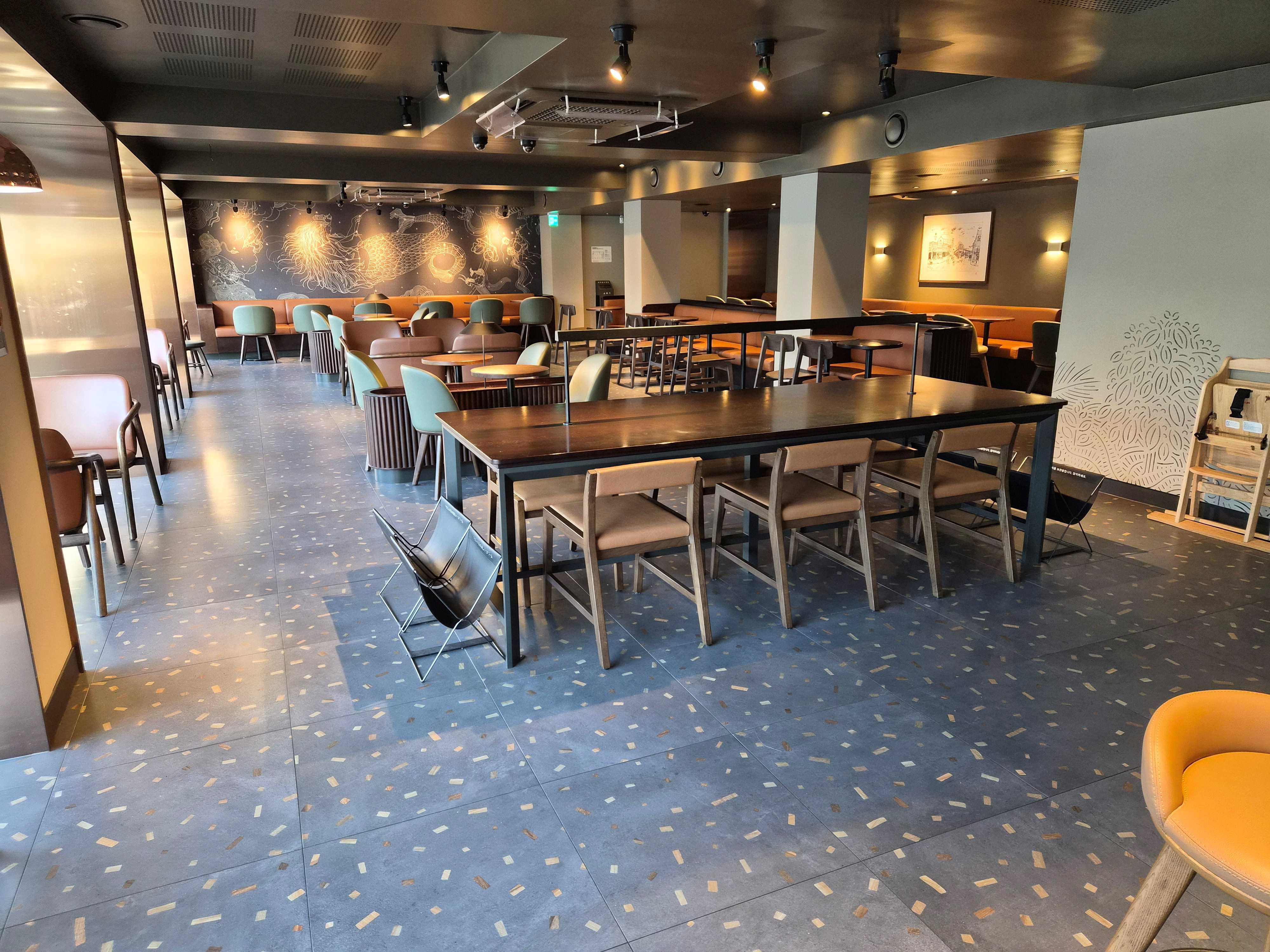 Starbucks Yeokgok Station — photo 5