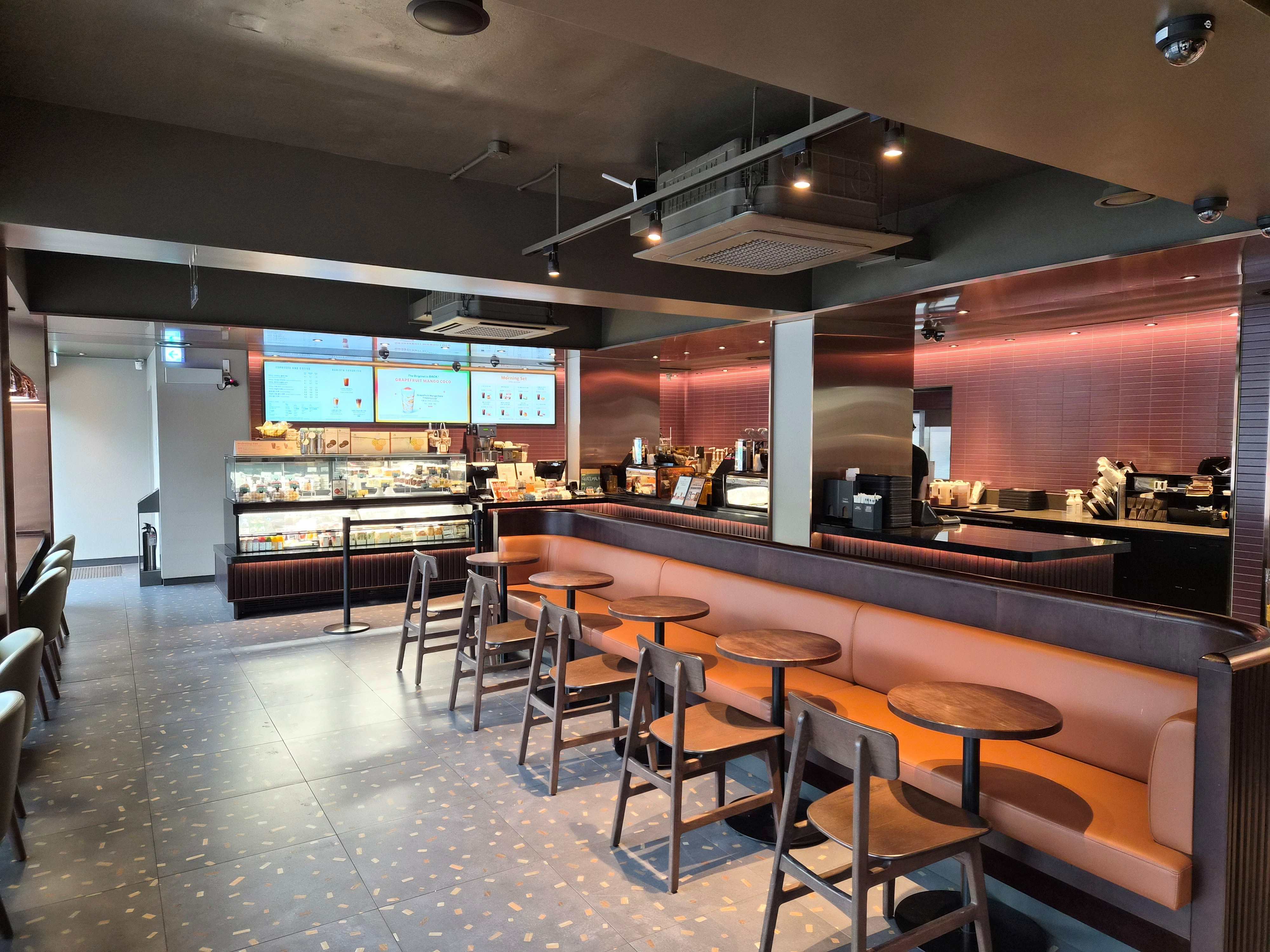 Starbucks Yeokgok Station — photo 2