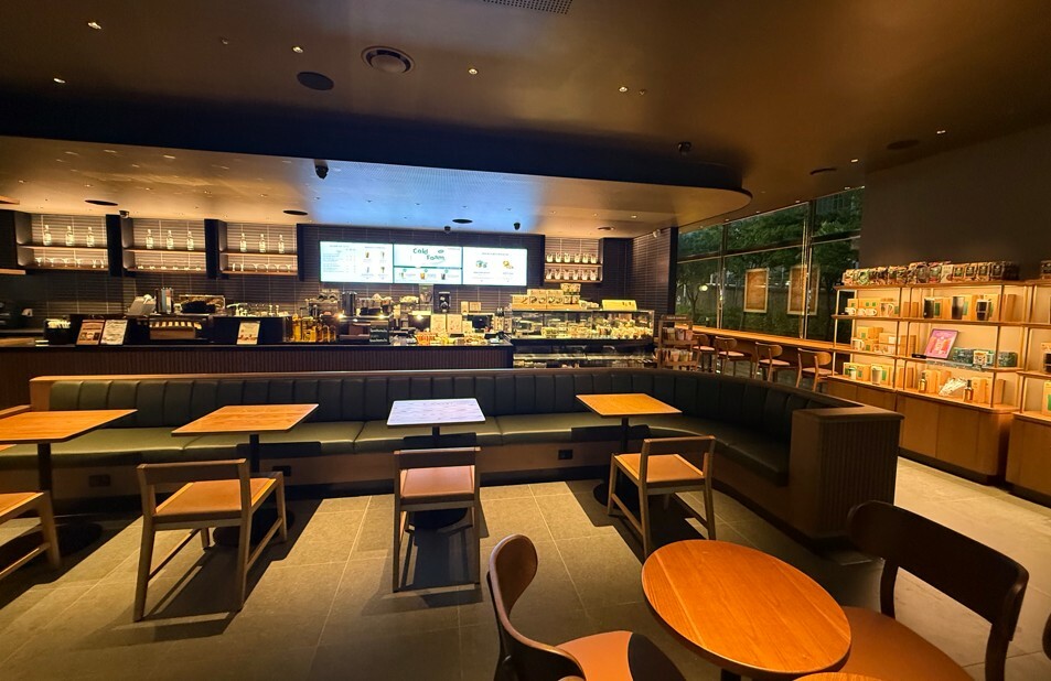 Starbucks Bucheon Sin Jung-dong Station — photo 3